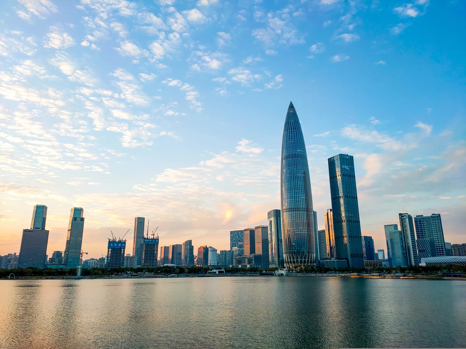 Landing Lawyers Bryan & Avon Assist Australian Client in Shenzhen FIE Setup & Le